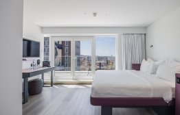 Yotel_Porto_First_Class_Suite