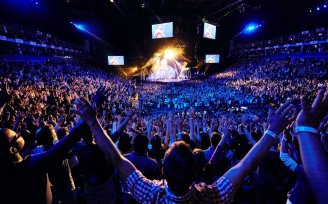 LONDON_Arena_Audience